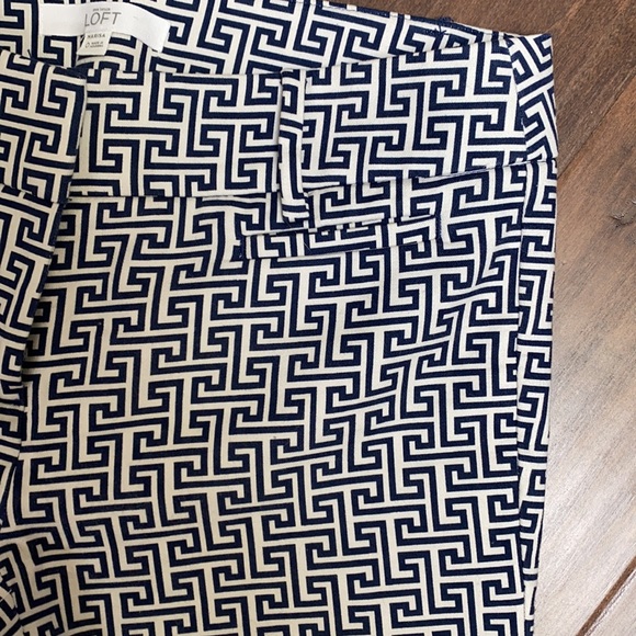 Ann Taylor Loft Capri Pants - Picture 3 of 8